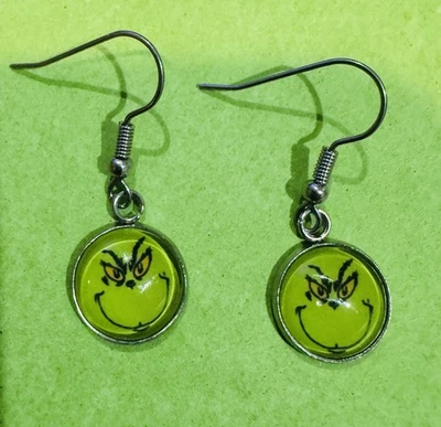 Nuevos Pendientes 12mm The GRINCH Adornados Navidad Sin Níquel Hipoalergénicos Foto 1 de 3