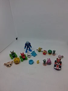 Random Assortment Mixed Lot of 17 Toys Figures - Picture 1 of 7