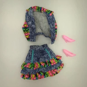 Vintage 1990 Barbie Jeans Weekend Fashions Rock Weste Schuhe #778 - Bild 1 von 4