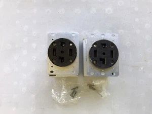 Leviton CAT278 3-polige 4-adrige Erdungssteckdose Unterputz. ( zwei Stück ) - Bild 1 von 5