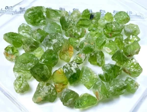290 Carats Beautiful Natural Color Peridot Rough Grade Excellent Luster Quality - Picture 1 of 6