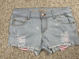 Celebrity Pink Women's Distressed Cutoff Jean Shorts sz 5 (29 x 2) - Picture 1 of 24