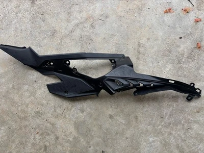 Carenado lateral derecho 24-25 Kawasaki Ninja ZX4r Foto 1 de 4