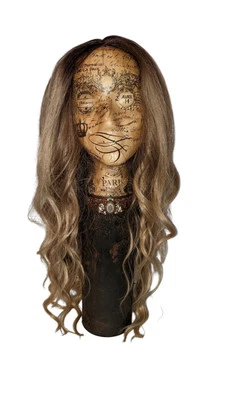 Peluca Larga 28" Ondulada Rubia Natural con Destacados Raíces Resistente al Calor Nueva Sin Etiquetas Foto 1 de 4