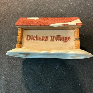 Dept Department 56 Exclusive Series Dickens Village Sign Porzellan ohne Box - Bild 1 von 10