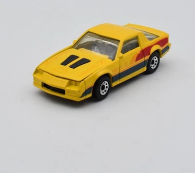 火柴盒 Superfast 雪佛兰科迈罗 IROC Z28 黄色 澳门模型车 复古 — 第 1/4 张图片