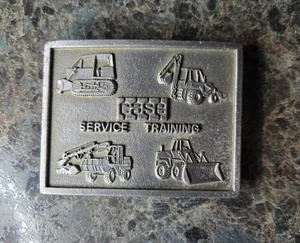 Retroexcavadora Bulldozer con hebilla de cinturón de entrenamiento Case Service vintage años 70  - Imagen 1 de 3