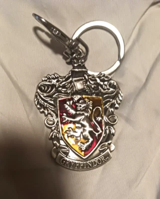 HARRY POTTER KEY CHAIN GRYFFINDOR EXCELLENT                             (R1G) - Image 1 of 2