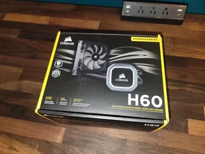 Corsair Hydro Series H60 High-Performance Water/Liquid CPU Cooler 120mm - Afbeelding 1 van 12