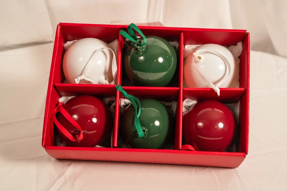CRATE AND BARREL Crate & Barrel Christmas balls 101-429 S/6