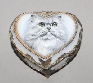 "Caja de música de gato persa en forma de corazón de colección reproduce memoria 4"" x 3"" x 2 1/2"" Japón" - Imagen 1 de 9
