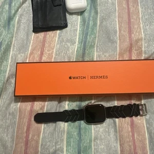 Apple Watch Hermès - 46 mm Noir/Gris Bridon Single Tour. BANDE SEULE avec boite - Photo 1 sur 4