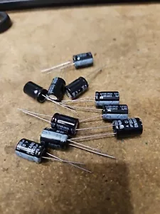 1200uf 10 volt / ELECTROLYTIC CAPACITOR / 105 degree / 5 PIECES (qzty) - Foto 1 di 1
