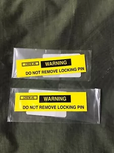 2 Hmmwv Pegatina Warning Do Not Remove Bloqueo Pin Aprox. 10cm x 5cm - Imagen 1 de 2