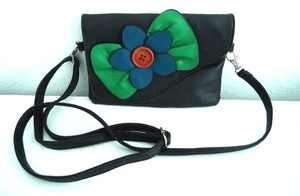 Sax Damen schwarz Handgelenktasche blau Blume Innentasche Reißverschluss Magnetverschluss 8 x 5 Zoll - Bild 1 von 10