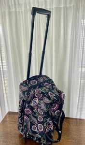 Borsone Vera Bradley Bandana Swirl Lighten Up Rolling Carry On Bagaglio 21" - Foto 1 di 24