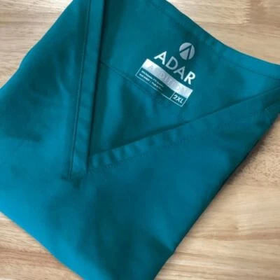 Blusa Médica Adar Addition Performance 3 Bolsillos Usada en Excelente Condición para Damas -2XL Foto 1 de 4