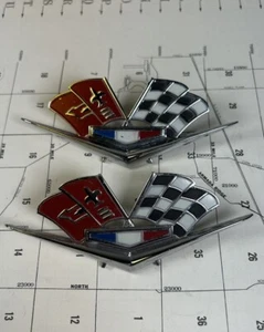 1963 Corvette Emblems Near Mint Front Side Fender V Crossed Flags P-3792000 - Picture 1 of 4