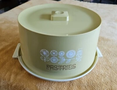 MCM Pastelería Portador Beige Plástico Almacenamiento Flores Gráficos De Colección 14" Foto 1 de 4