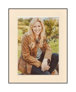 Naomi Wilkinson CITV Milkshake Original Hand Signed Mounted Autograph Photo COA - Picture 1 of 1