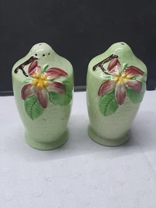 Vintage Carlton Ware Leaf Salt And Pepper Shakers Flower Decoration (CWB1) - Picture 1 of 6