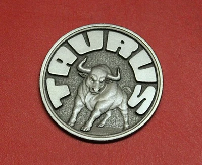 Medallón/moneda vitrina Toro Furioso Tauro Foto 1 de 2