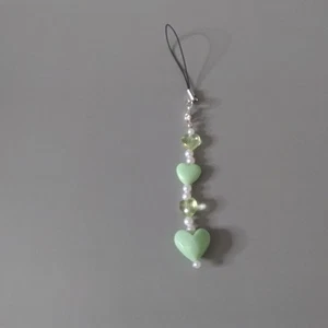 Breloque téléphone double coeur perles vert comme neuf | accessoire sac esthétique fille doux - Photo 1 sur 3