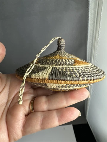 Mini Hand Woven Basket With Lid Cover