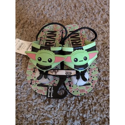 NEW Disney Star Wars MANDALORIAN Toddler Boys Size 11/12 Flip Flop Sandals - Image 1 of 3