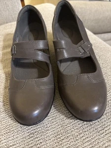 Clarks Bendables DAMEN-LEDERABSATZ 3-ZOLL GRAU/BRAUN GRÖSSE 10 - Bild 1 von 11