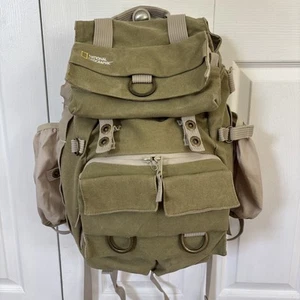 National Geographic Earth Explorer Medium Backpack #NG-5162 Camera Rare w/ Cover - Picture 1 of 20