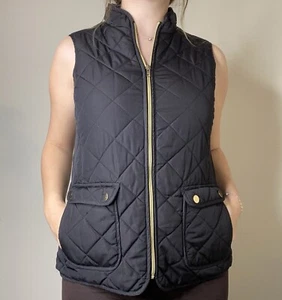 St. John’s Bay Black Quilted Puffer Vest Polyester Size Small Gold Outdoor - Picture 1 of 11