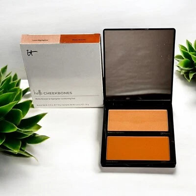 It Cosmetics Hello Cheekbones Matte Bronzer & Radiance Highlighter Contour Duo - Image 1 of 4