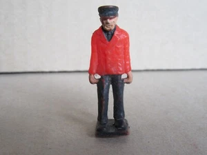 B741 Vintage Man Standing Cap Figure Toy Plastic H 3.8 Cm - Picture 1 of 5