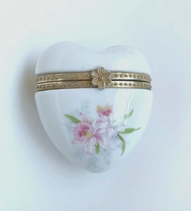 Heart Trinket Box Porcelain with Flowers Pink Daffodils - Picture 1 of 8