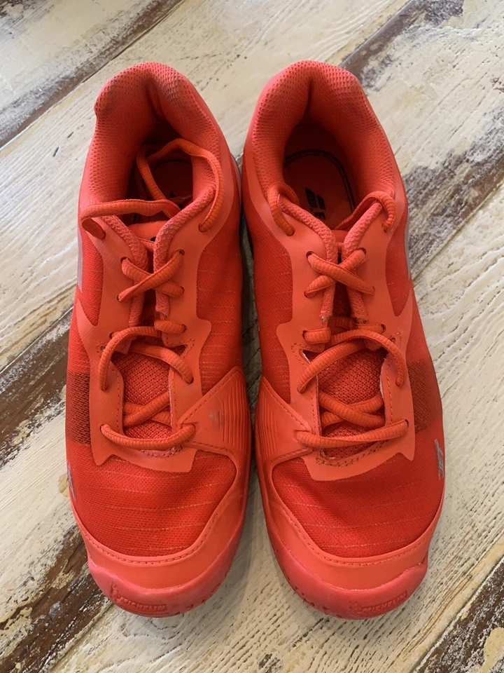 Zapato de cancha Babolat Jet All Court Junior talla 6 (rojo) Foto 1 de 4