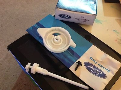 NOS 1984 1989 FORD ESCORT TEMPO TOPAZ EXP HEATER CONTROL GEAR ASSBY - Image 1 of 4