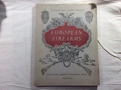 European Firearms 1955 Victoria and Albert Museum Her Majesty's Stationary Guns - Image 1 of 4