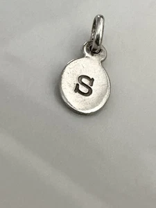 Kirstin Ash 925 Sterling Silver Initial Charm “S” - Bild 1 von 10
