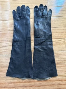 Vtg Saks Fifth Ave Wear Right Exclusive Real Kid Women’s Gloves - 7- France Long - Picture 1 of 5