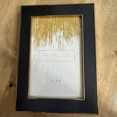 Marco de fotos Rachel Zoe 4" x 6" negro texturizado con dorado | respaldo de terciopelo Foto 1 de 4