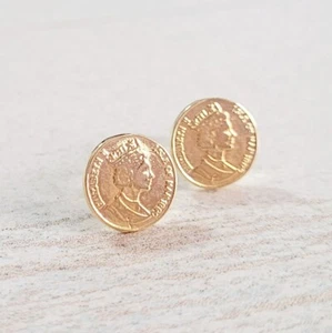 Pendientes de moneda antigua estilo vintage boho chic enchapados en oro de 14K queen hechos en Israel - Imagen 1 de 18