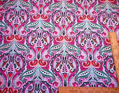 Tela Edredón Por Yarda Verde Rosa Negro Org Paisley Floral sobre Blanco Algodón Premium Foto 1 de 2