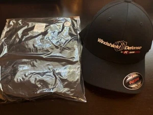 1 Racing Optics Windshield Defense XL T-Shirt und Optima Mütze Snapback Trucker - Bild 1 von 4