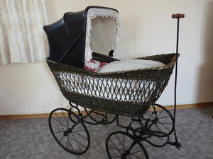 Kinderwagen um 1900 - Bild 1 von 8