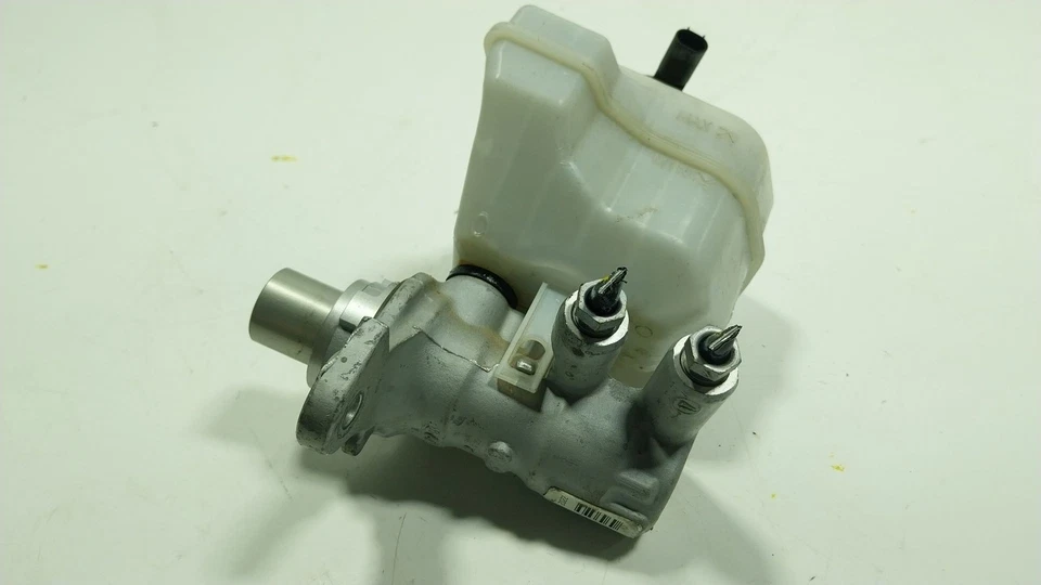 LR099178 BRAKE PUMP / 17509857 FOR LAND ROVER RANGE ROVER SPORT II L494 3.0 SD — 第 1/4 张图片