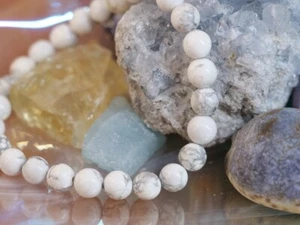 "Bracciale Elastico Bianco Naturale Howlite Pietra Preziosa Rotonda Guarigione Reiki 6-8" - Foto 1 di 14