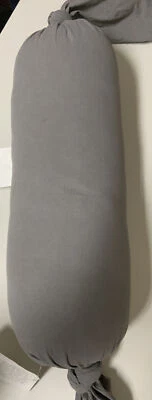 🔰 Almohada decorativa gris con refuerzo anudado Nourison Life Styles 6" X 20"" Foto 1 de 3