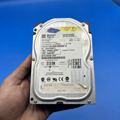Western Digital Dell WD300 00X438 WD300BB-75DEA0 30GB IDE 7200RPM Hard Drive - Image 1 of 3