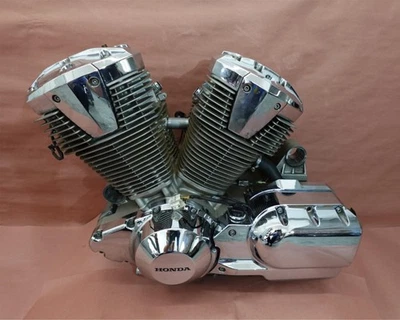 2002-2008 HONDA VTX1800C Complete Engine Motor Transmission - Image 1 of 4